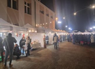 Namiot imprezowy: niezawodny sposób na udane wydarzenie plenerowe Namiot imprezowy